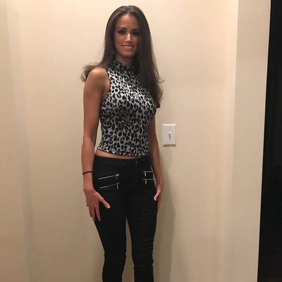 Meet your Posher, Valerie - Picture 2 of 4